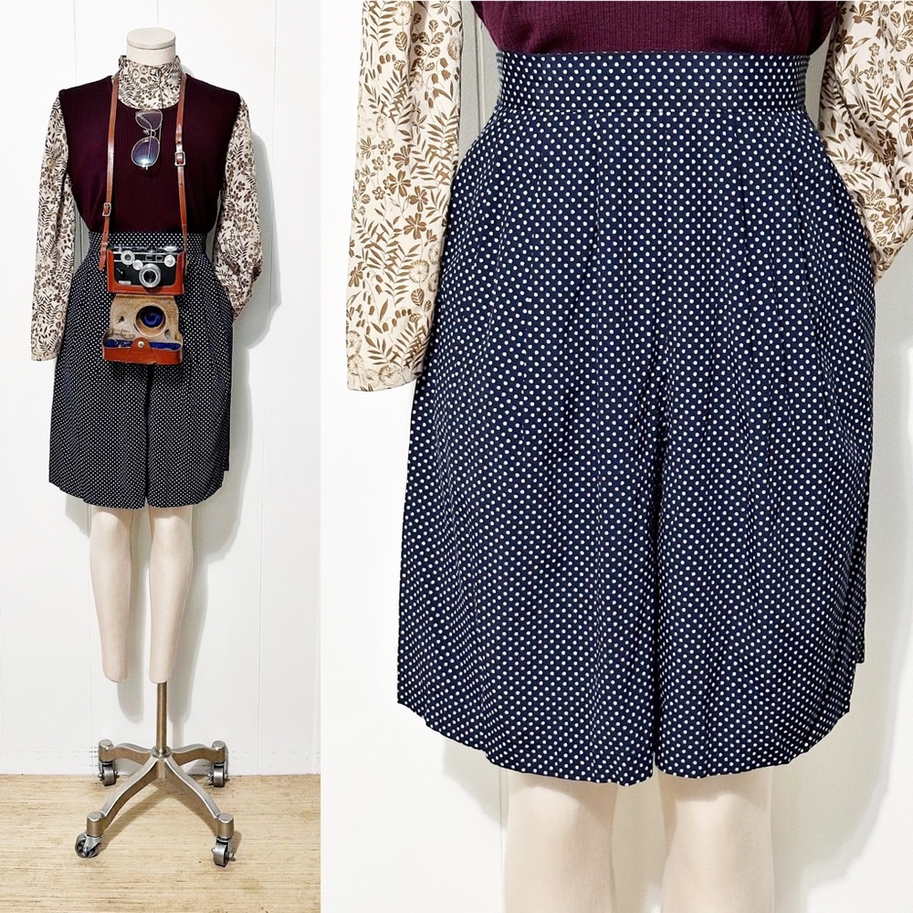 SOLD | 80’s Navy High Waisted Pleated Shorts ft. Tiny White Swirls